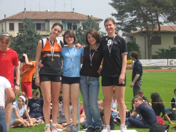 stud-gemma-4x100.jpg