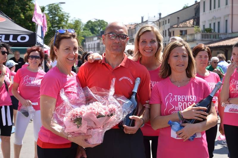simona-in-rosa.jpg
